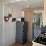 Mali Nordsee Mobilehomes , Glamping & Caravan Parque de Campismo Pakoštane