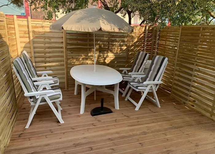 Mali Nordsee Mobilehomes , Glamping & Caravan Pakoštane