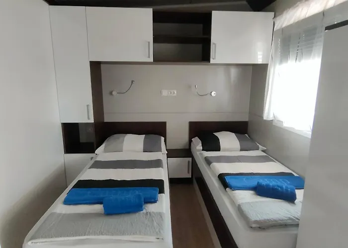 Mali Nordsee Mobilehomes , Glamping & Caravan *