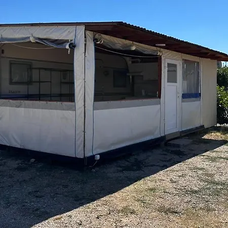 Mali Nordsee Mobilehomes , Glamping & Caravan 別荘 Pakoštane