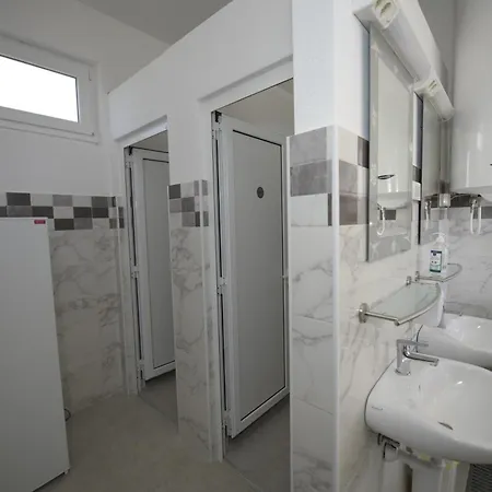 Mali Nordsee Mobilehomes , Glamping & Caravan Pakoštane