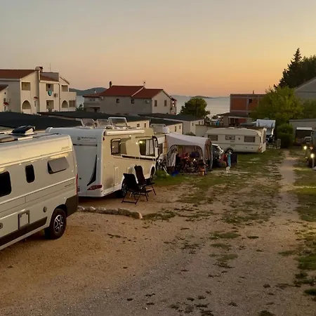 Mali Nordsee Mobilehomes , Glamping & Caravan Pakoštane
